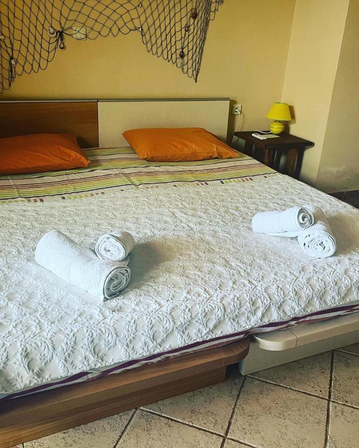 Guesthouse Kaliepia Ierissós Eksteriør bilde